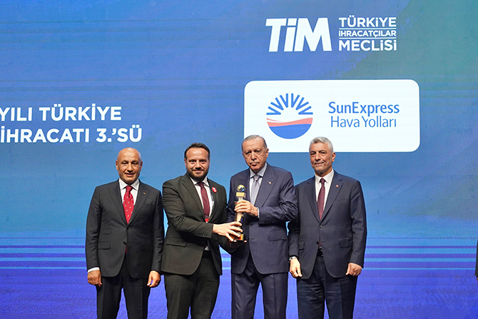 SunExpress Hizmet İhracatında Türkiye’nin İlk Üç Şirketinden Biri Oldu