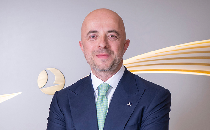 Ahmet Olmuştur, Türk Hava Yolları Genel Müdürü (CEO) Ahmet Olmuştur, Türk Hava Yolları Genel Müdürü (CEO)