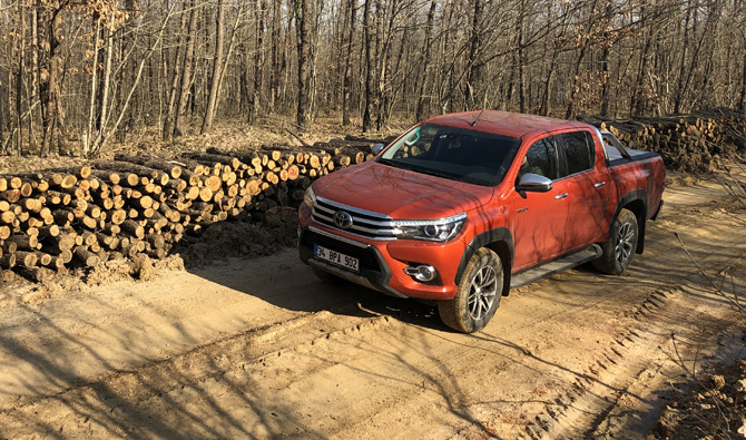 Toyota 50’nci Yıla Özel Hilux Test Sürüşü