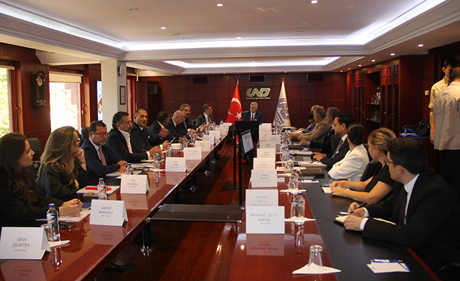 Bakan Bolat: “Taşımacılık Sektörüyle Etle Tırnak Gibiyiz, Sektöre Desteğimiz Sürecek”