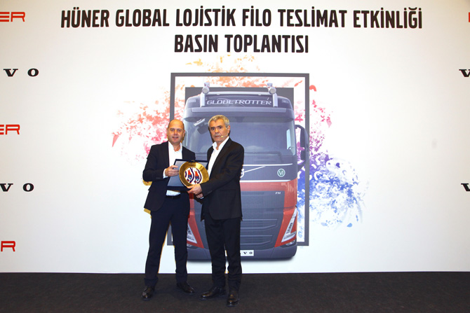 Hüner Global Lojistik Filosunu 500 Adet Volvo FH500 İle Güçlendirdi