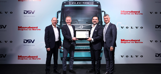 Volvo Trucks DSV’ye 100 Adet Elektrikli FH Teslim Etti