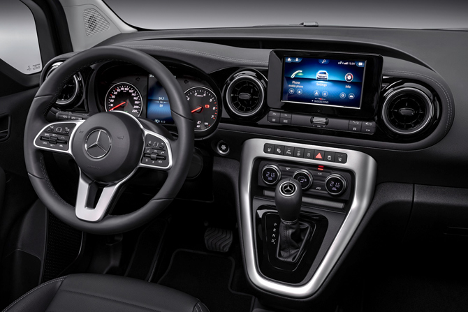Yeni Mercedes-Benz T-Serisi Tanıtıldı